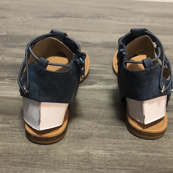 dollhouse Denim Flat open Toe Sandal Size 8.5 - Picture 4 of 10